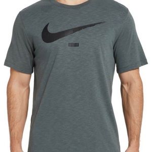 Men's Nike just don't quite t-shirt medium
